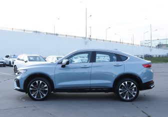 Подержанный автомобиль Geely Tugella 2023 года (35 фото)