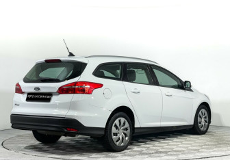 Подержанный автомобиль Ford Focus Wagon 2019 года (5 фото)