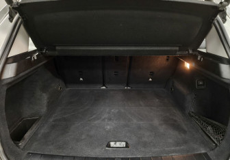 Подержанный автомобиль BMW X1 2017 года (9 фото)