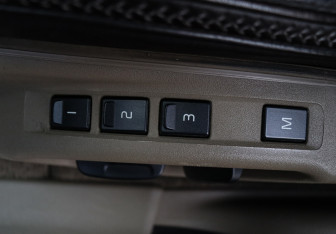 Подержанный автомобиль Volvo XC70 2011 года (12 фото)