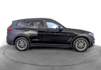 Подержанный автомобиль BMW X3 2021 года (5 фото)