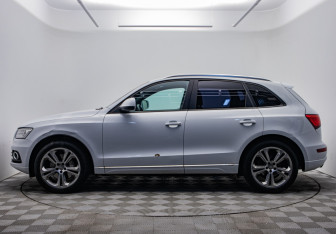 Подержанный автомобиль Audi Q5 2013 года (2 фото)