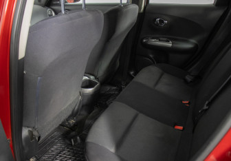 Подержанный автомобиль Nissan Juke 2014 года (11 фото)