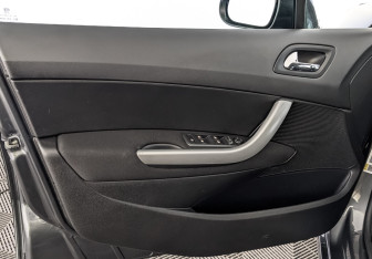 Подержанный автомобиль Peugeot 408 2021 года (19 фото)