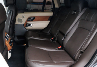 Подержанный автомобиль Land Rover Range Rover 2018 года (12 фото)