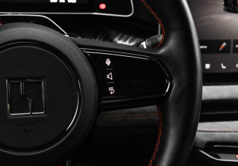 Подержанный автомобиль Zeekr 001 2023 года (29 фото)