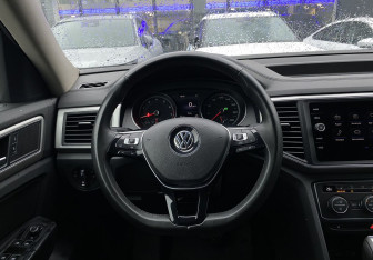 Подержанный автомобиль Volkswagen Teramont 2018 года (14 фото)