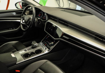Подержанный автомобиль Audi A6 Sedan 2019 года (18 фото)