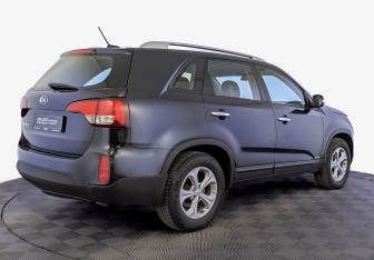 Подержанный автомобиль Kia Sorento 2018 года (5 фото)