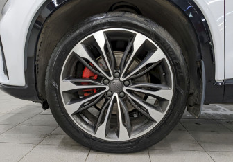 Подержанный автомобиль Geely Tugella 2023 года (18 фото)