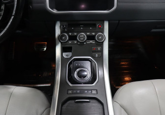 Подержанный автомобиль Land Rover Range Rover Evoque 2018 года (18 фото)