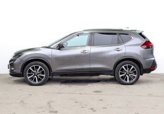 Подержанный автомобиль Nissan X-Trail 2021 года (8 фото)