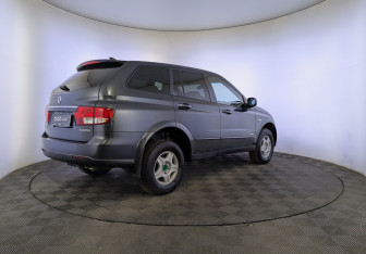 Подержанный автомобиль SsangYong Kyron 2014 года (5 фото)