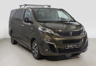 Подержанный автомобиль Peugeot Traveller 2018 года (3 фото)