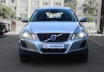 Подержанный автомобиль Volvo XC60 2010 года (2 фото)