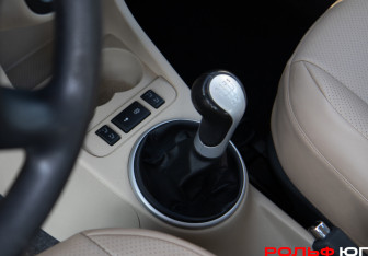Подержанный автомобиль Skoda Roomster 2008 года (12 фото)