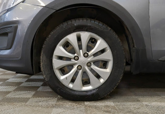 Подержанный автомобиль Kia Rio Hatchback 2020 года (15 фото)