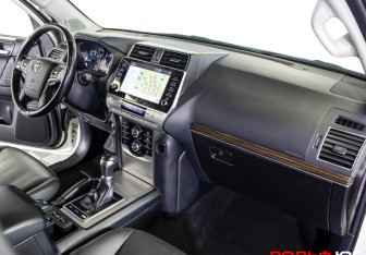 Подержанный автомобиль Toyota Land Cruiser Prado 2021 года (7 фото)