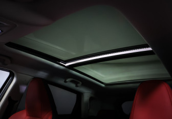 Подержанный автомобиль Changan UNI-S 2024 года (18 фото)