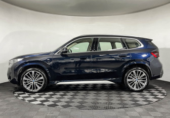 Подержанный автомобиль BMW X1 2025 года (4 фото)
