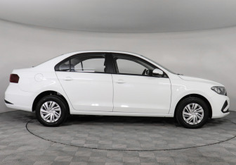 Подержанный автомобиль Jetta VA3 2022 года (4 фото)