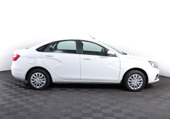 Подержанный автомобиль LADA (ВАЗ) Vesta Sedan 2021 года (4 фото)