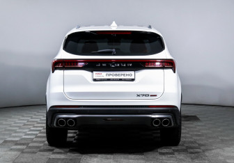 Подержанный автомобиль Jetour X70 Plus 2023 года (6 фото)