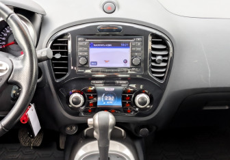 Подержанный автомобиль Nissan Juke 2012 года (14 фото)