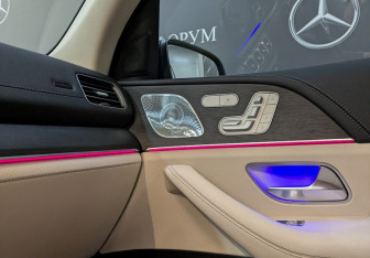 Подержанный автомобиль Mercedes-Benz GLE 2021 года (30 фото)