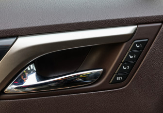 Подержанный автомобиль Lexus RX 2017 года (18 фото)