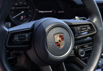 Подержанный автомобиль Porsche 911 Coupe 2021 года (23 фото)