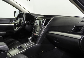 Подержанный автомобиль Subaru Outback Wagon 2010 года (13 фото)