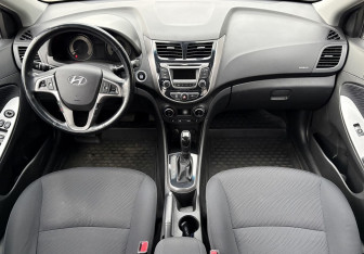 Подержанный автомобиль Hyundai Solaris Sedan 2014 года (10 фото)