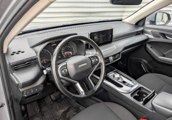 Подержанный автомобиль Haval Jolion 2022 года (16 фото)