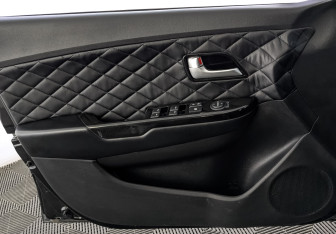 Подержанный автомобиль Kia Rio Sedan 2017 года (19 фото)