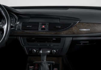 Подержанный автомобиль Audi A6 allroad 2012 года (13 фото)