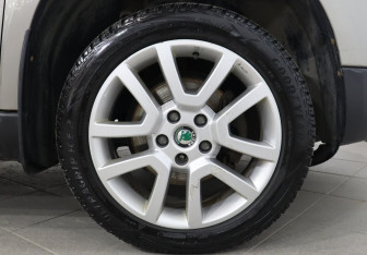 Подержанный автомобиль Skoda Yeti 2012 года (9 фото)