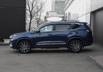 Подержанный автомобиль Chery Tiggo 8 Pro e+ 2023 года (8 фото)