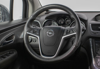 Подержанный автомобиль Opel Mokka 2014 года (15 фото)