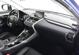 Подержанный автомобиль Lexus NX 2016 года (10 фото)