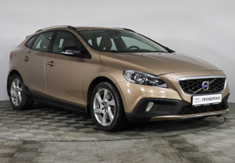 Подержанный автомобиль Volvo V40 Hatchback 2013 года (3 фото)