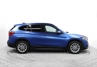 Подержанный автомобиль BMW X1 2018 года (4 фото)