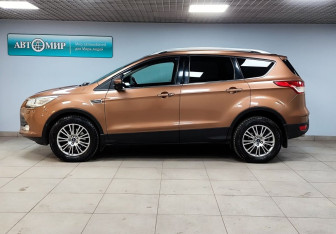 Подержанный автомобиль Ford Kuga 2013 года (8 фото)