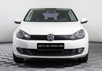Подержанный автомобиль Volkswagen Golf Hatchback 2012 года (2 фото)