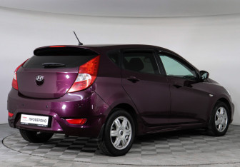 Подержанный автомобиль Hyundai Solaris Hatchback 2013 года (3 фото)