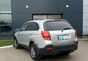 Подержанный автомобиль Chevrolet Captiva 2014 года (7 фото)