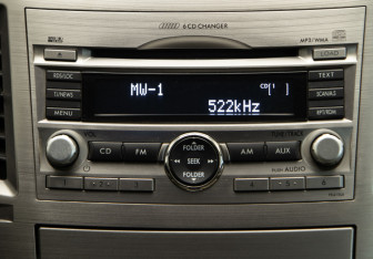 Подержанный автомобиль Subaru Legacy Sedan 2011 года (21 фото)