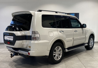 Подержанный автомобиль Mitsubishi Pajero 2019 года (5 фото)