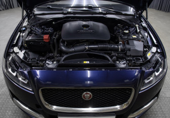 Подержанный автомобиль Jaguar XF Sedan 2016 года (9 фото)