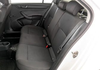 Подержанный автомобиль Skoda Rapid Liftback 2019 года (12 фото)